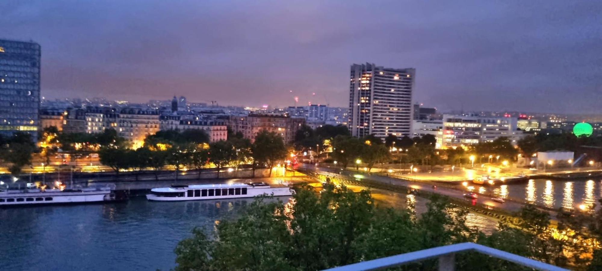 Appartement Vue Tour Eiffel Paris 16 Eme Eksteriør bilde